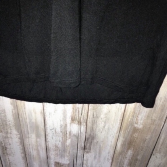Banana Republic Basic Black Blouse - Picture 2 of 4